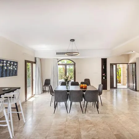 Sunnyvillas: 4br Seafront Villa*private Pool*bw44 *